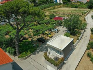 Holiday Home Relax - One Bedroom Holiday Home with Hot Tub - 7