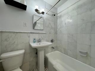 Charming Upper West Escapes -Walk to Central Park and Museum - 4