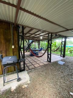 Jungle Cabin w Pool & Nature Trails - Venecia - 1
