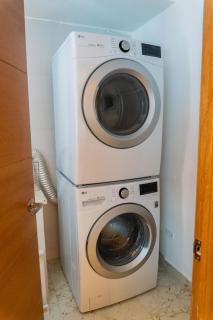 Ambar Prime 2BR Jacuzzi Apt Bella Vista - 4