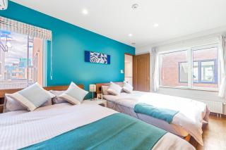 THE WORLDWIDE HOUSE - 7