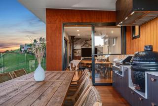 The Ridge at Maleny 3 Bedroom Deluxe Residence - Panoramic Valley Views - 9