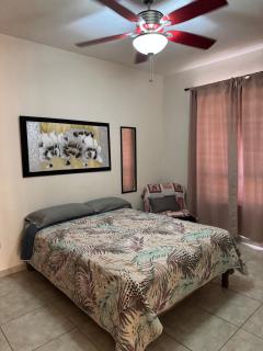 House for 6 with patio, BBQ grill & parking - 6