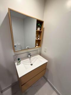 Bright 2BR Townhouse Near the Te Kaha Stadium - 8