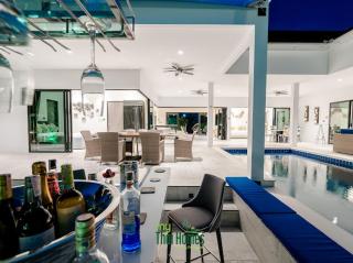 St George's Park Hauhin 4 Bedrooms - 4