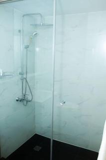 One Bedroom Premium Luxury Apartments at The Embassy Garderns - 6