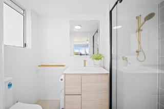 Spacious 3 Bedroom Delight - Shops & Beaches ZG1 - 3