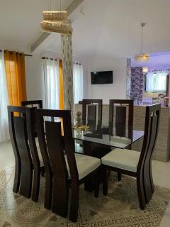 Happy Family Home - 5