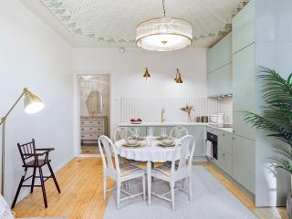 Enchanting 1BR w/ King Bed in Unbeatable Location - 5