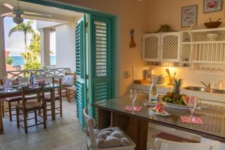 La Dolce Vita Beachfront Apt 9 - 1