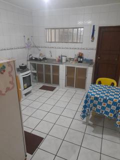 Casa com excelente localização e com garagem - 1