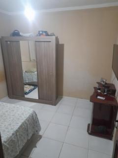 Casa com excelente localização e com garagem - 2