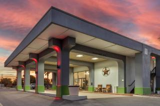 Days Inn by Wyndham Victoria TX East - 9