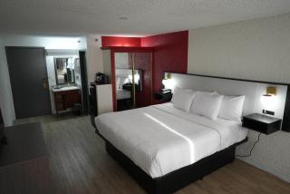 Ramada by Wyndham Tulsa Broken Arrow - 7