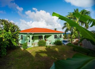Emmanuel's ocean view cottage with private yard - 1