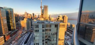 Skyline Suite 1-Bed Penthouse in heart of Downtown Toronto - 3