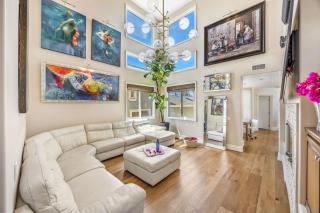 Beach Retreat- Walk to Beach, BBQ, Oceanview Rooftop & Firepit - 9