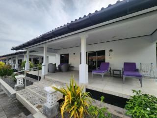 Bugbug Beachfront Resort - 7