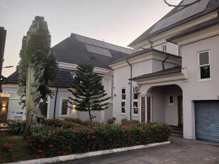 Premium 3 Bedroom Villa Upscale Alagbaka Area - 7