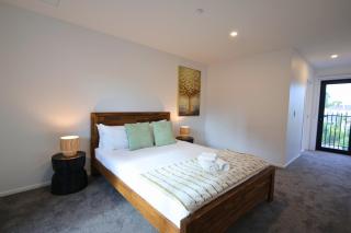 Stylish 2BR Retreat by Te Kaha Stadium - 3