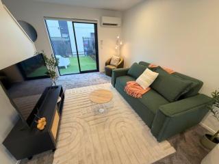 Modern 2BR Townhouse by Te Kaha Stadium - 9
