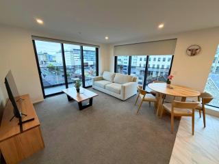 2 BR Penthouse near Te Kaha Stadium - 0