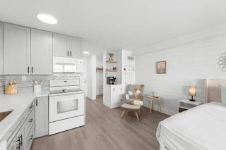 Renovated Beach Front Condo TOG 310 - 4