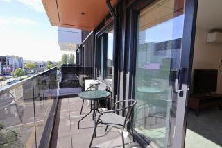 Fresh 1BR Apartment Steps Away from Te Kaha Stadium - 7