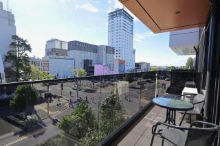 Fresh 1BR Apartment Steps Away from Te Kaha Stadium - 8