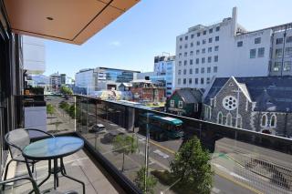 Fresh 1BR Apartment Steps Away from Te Kaha Stadium - 9