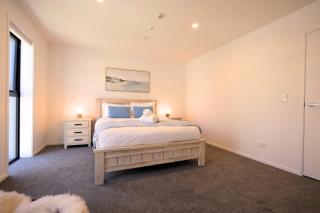 Bright 2BR House Steps Away from Te Kaha Stadium - 5