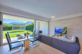 Rebecca Garden - Happy Rentals - 1