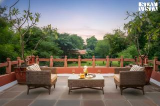 StayVista at Morbaugh Palace- Outdoor pool, WiFi & BBQ - 2