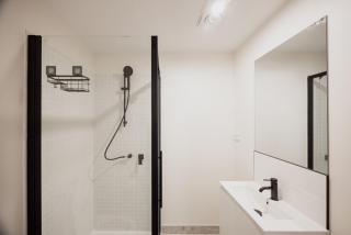 Palfreymans Arcade Central NoHo 1 Bed Apartment 5 - 4