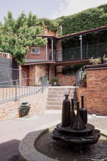 Palfreymans Arcade Central NoHo 1 Bed Apartment 5 - 3