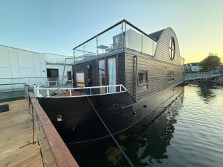 5-star houseboat of 125 m2 with its own bathing jetty - 8