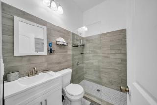 Lehigh Oasis Private Studio with King Bed - 7