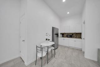Lehigh Oasis Private Studio with King Bed - 6