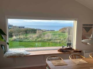 Sea View And Charging Station For Electric Car - 0