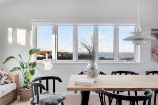 Sea View And Charging Station For Electric Car - 9