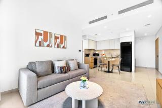 Sleek 1BR w Canal Views Next to Dubai Mall - 1