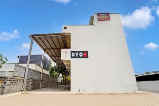 Hotel O by OYO RISHI RESIDENCY - 4