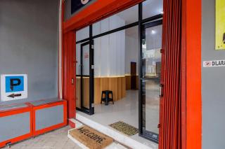 Urbanview Hotel BSD City - 6