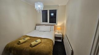 OG Stays III- 3bedroom house- sleeps 7persons, Near Nissan & Stadium of Light, free parking - 2