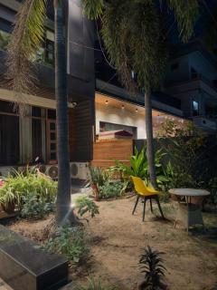 Luxurious 3 BHK Stay, Airport road, Opposite CP67 Mall - 9