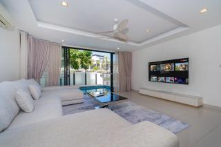 Luxury 5 bedroom villa Laguna Park - 3