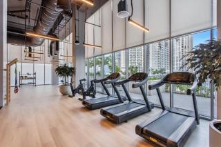 Vogue Vacation Homes, Downtown Forte near Dubai Mall and Burj Khalifa, Two-Bedroom Apartment with Balcony and City View, full access to all amenities - 8