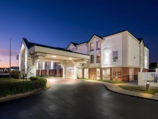 Days Inn & Suites by Wyndham Ridgeland - 5