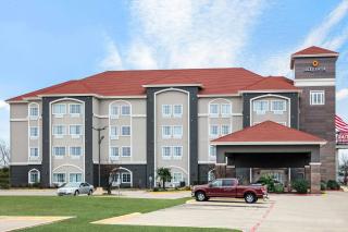 La Quinta Inn and Suites by Wyndham Paris - 9