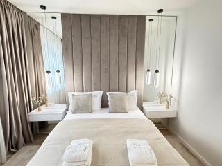 Luxury ApartHotel in Center of Historical Brasov - 7